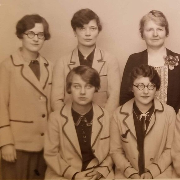 1920s 2 Vintage Photos of Women From Penn State College ~7"x4.5" - Picture 5 of 10